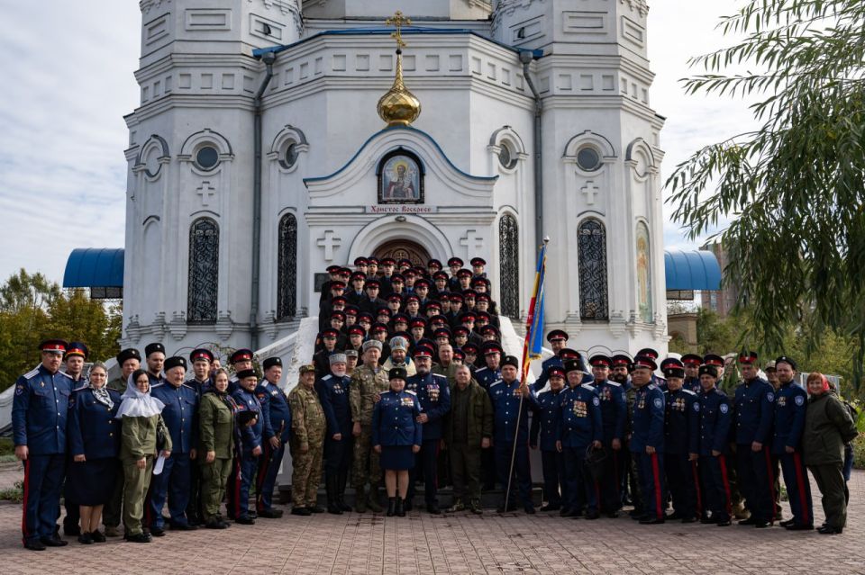 В Луганске отметили Покров Пресвятой Богородицы и День казачества ЛНР