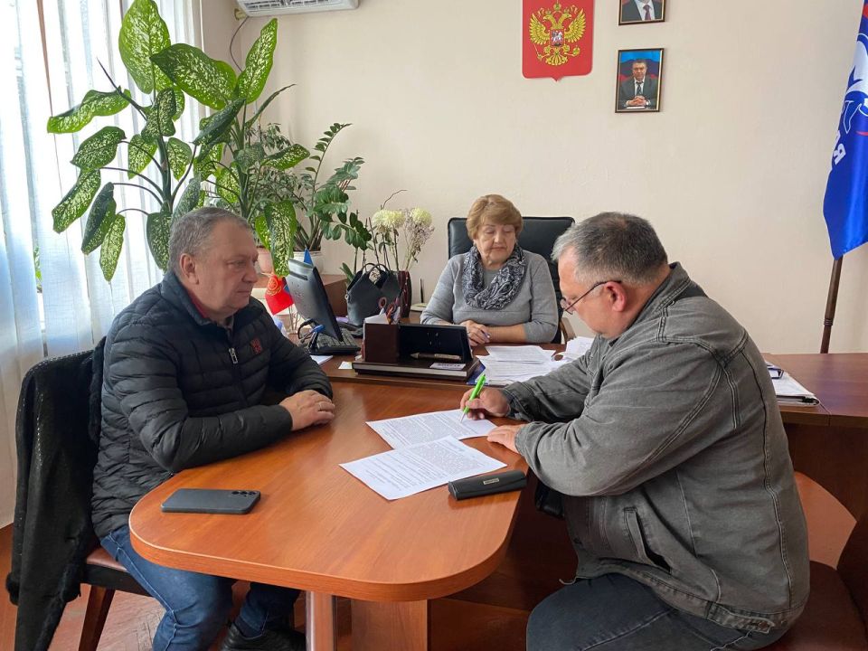 Приём граждан — одно из важнейших направлений депутатской деятельности