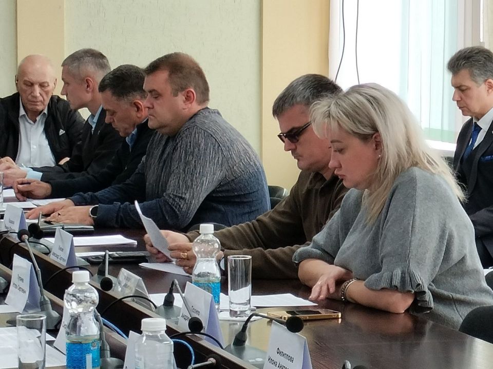 Состоялась XXXV сессия I созыва Совета городского округа муниципальное образование городской округ город Ровеньки, на которой присутствовал Глава городского округа город Ровеньки Андрей Рубанцов