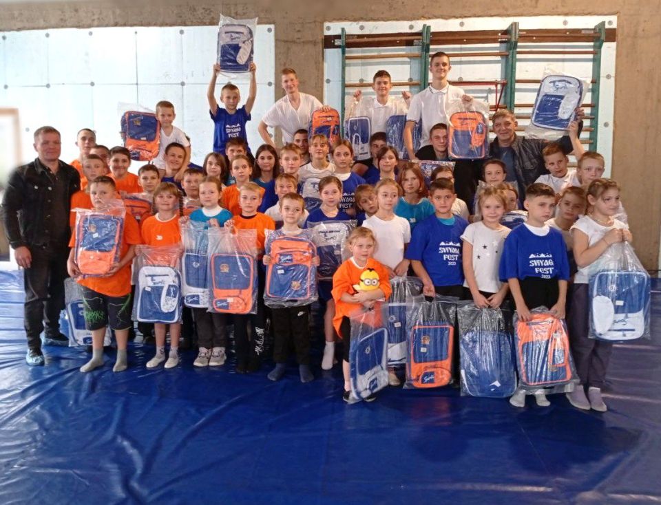 А у нас в спортивной школе дартс!