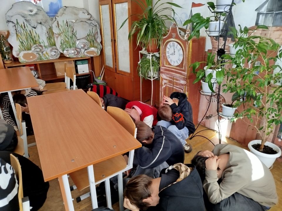 Тренировочные учения в Ровеньковской школе №3
