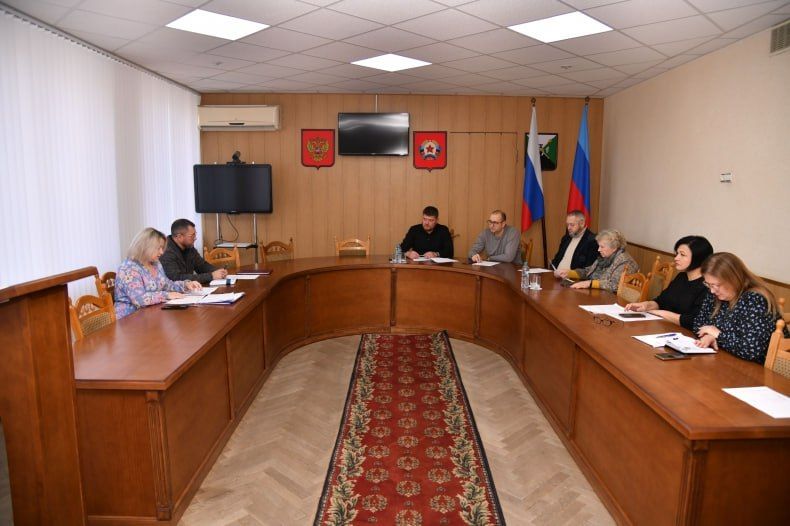 Состоялось заседание постоянной комиссии по правовой политике и связям с общественностью Совета депутатов