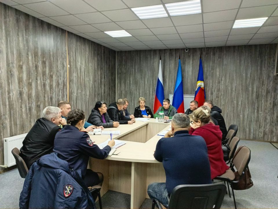 Состоялось заседание постоянной комиссии Совета городского округа муниципальное образование городской округ город Лисичанск Луганской Народной Республики по социально-экономическому развитию и вопросам жилищно-коммунального...