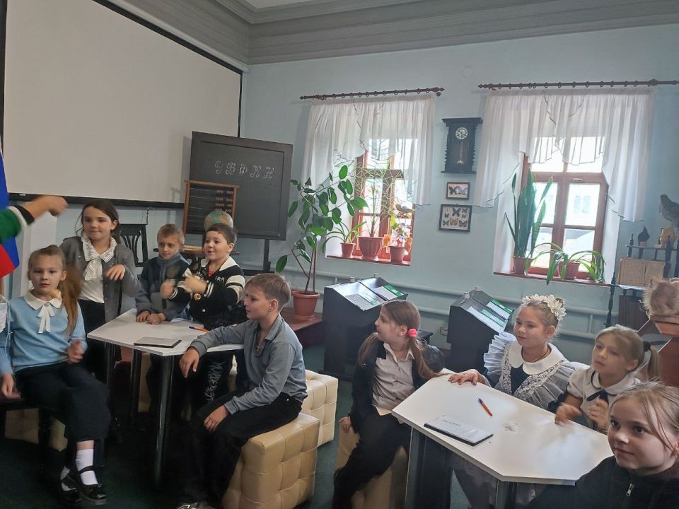 В Музее Бориса Гринченко прошла познавательная викторина «Хлеб — всему голова» для Алексеевской гимназии