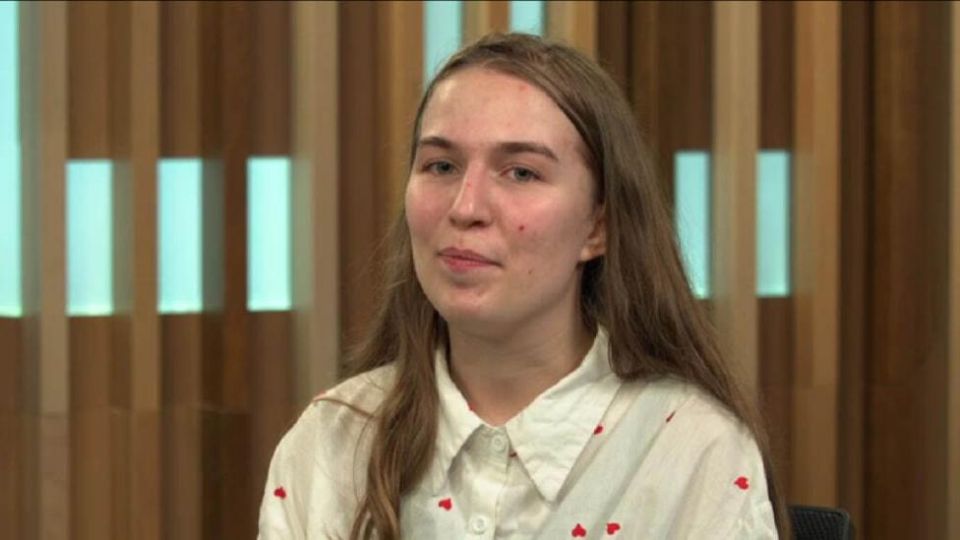 Писательница Савенкова призвала бороться с владельцами "Миротворца"