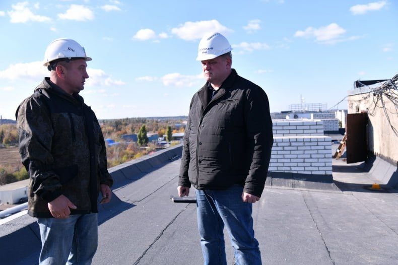 Кровли Свердловского округа преображаются благодаря помощи Красноярского края