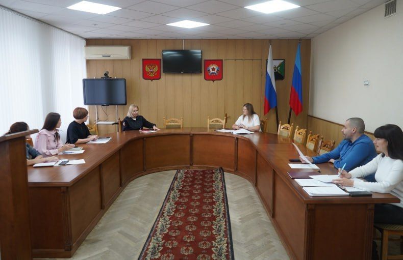 Состоялось заседание оперативной межведомственной рабочей группы по профилактике негативных соц