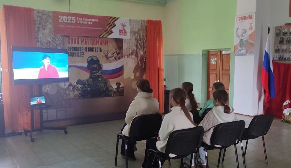 В доме культуры пгт Михайловка прошел особенный кинопоказ, приуроченный ко Дню отца