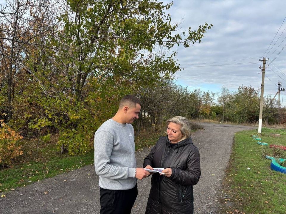 С целью проведения информационно-разъяснительной работы среди населения 19 октября творческие работники Новоукраинского клуба провели акцию «Вместе против коррупции»