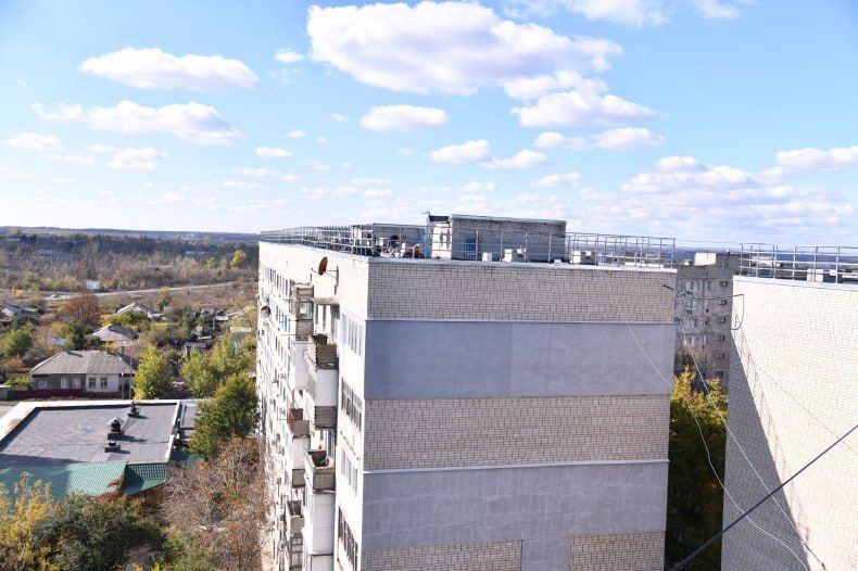 Замминистра строительства и ЖКХ Красноярского края побывал на МКД Свердловска