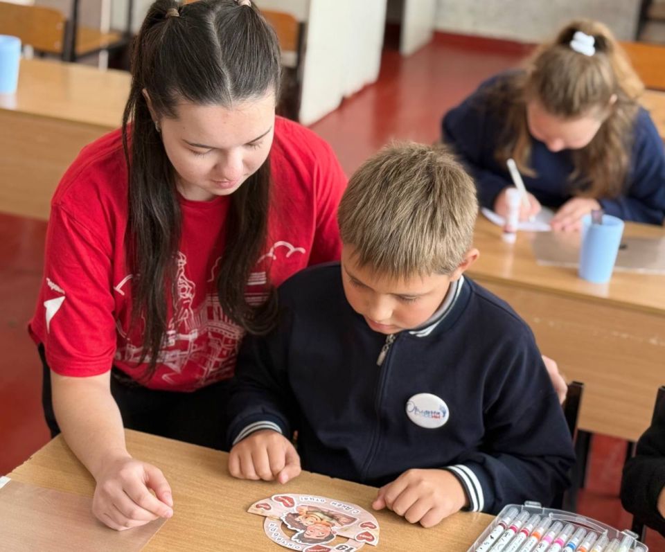 Перевальский активисты Движения Первых провели мастер-класс ко Дню отца