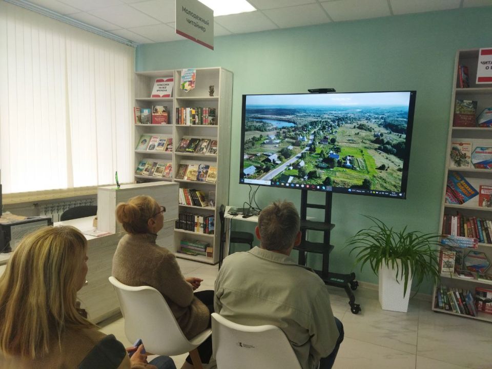 В центральной библиотеке им. Г. Сковороды состоялся интересный кино-показ!