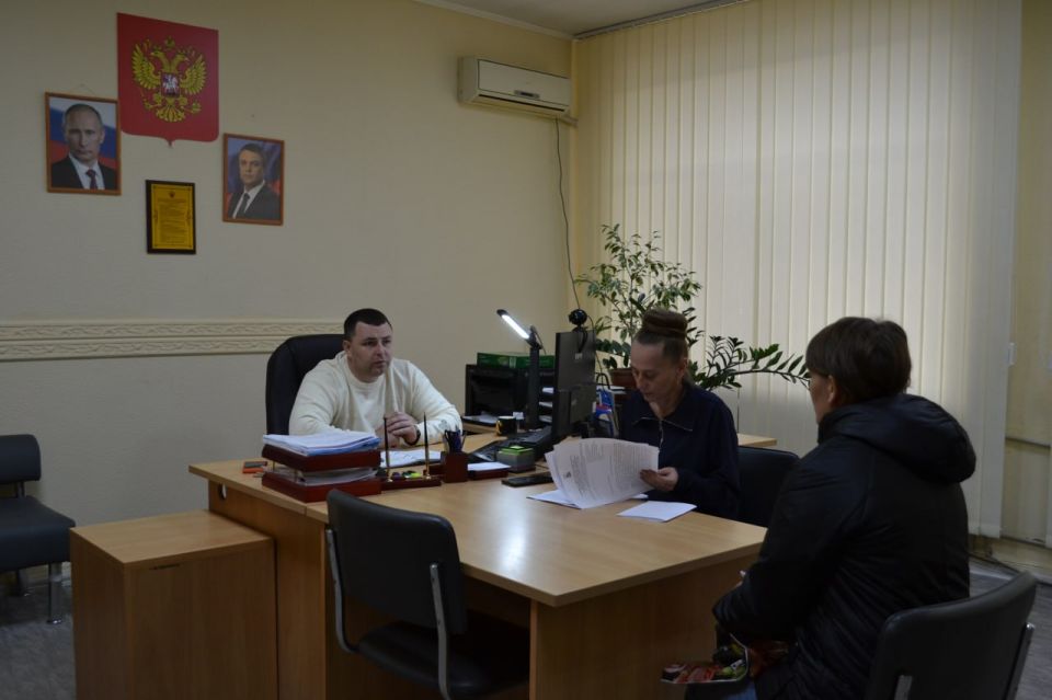 Владимир Чернев: Сегодня мой заместитель Арабаджи Максим Борисович провёл личный приём граждан