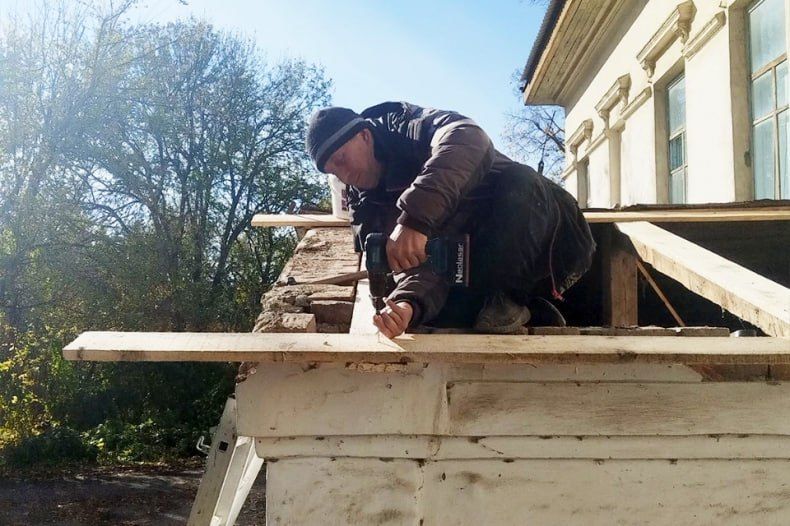 Ремонт Бирюковской амбулатории в Свердловском муниципальном округе продолжается