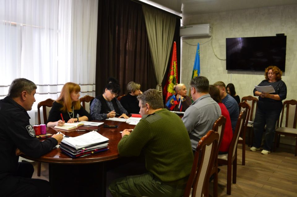 Сегодня состоялось заседание балансовой комиссии по оценке финансово-хозяйственной деятельности муниципальных предприятий и учреждений Старобельского муниципального округа ЛНР