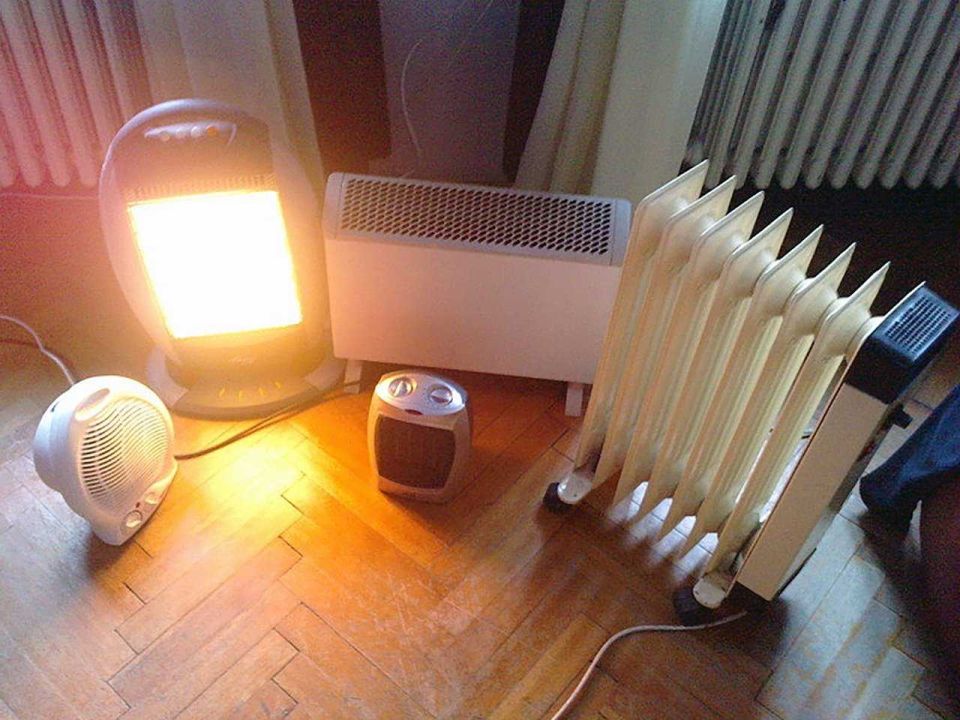 Начинается отопительный период, в связи с этим повышается вероятность возникновения пожаров в жилом секторе из-за нарушения правил эксплуатации обогревательных электроприборов