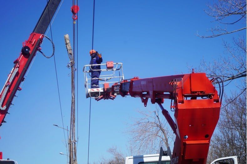 МУП «Горсвет» 23 октября заменит аварийные опоры по ул. Ленина в р-не домов №2 - №22, поэтому изменится маршрут движения общественного транспорта