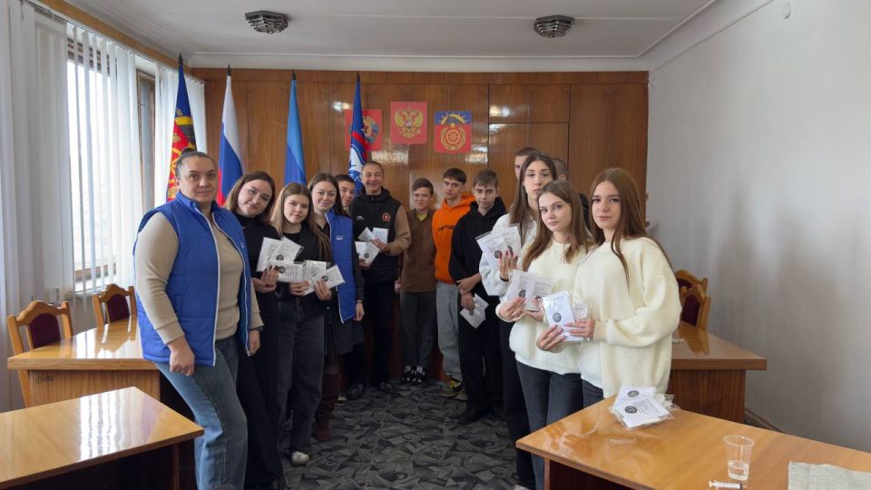 В Антраците прошёл мастер-класс по изготовлению «сухих душей» для бойцов СВО