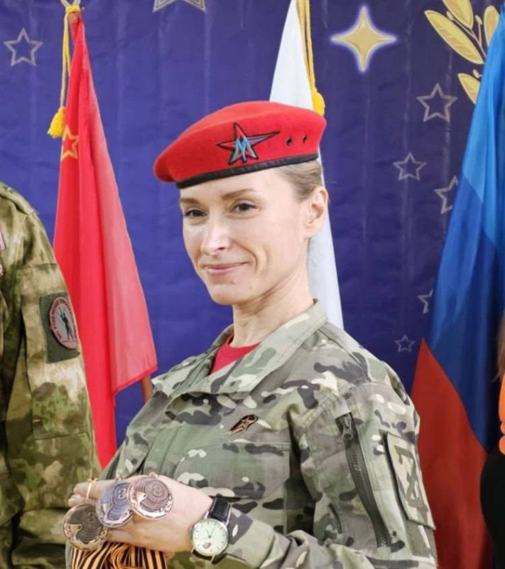 Евросоюз ввел санкции против министра молодежной политики ЛНР Михаила Голубовича и начальника штаба «Юнармии» в ЛНР Оксаны Луганцевой