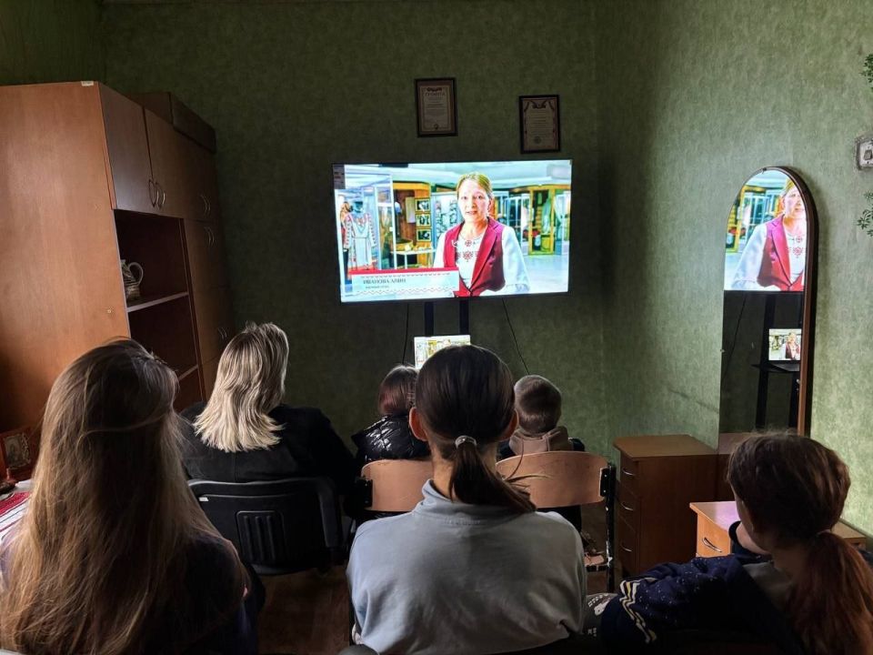 Проект «Аудиовизуальная энциклопедия культур России» – это цикл документальных фильмов о культурах народов, проживающих на территории Российской Федерации