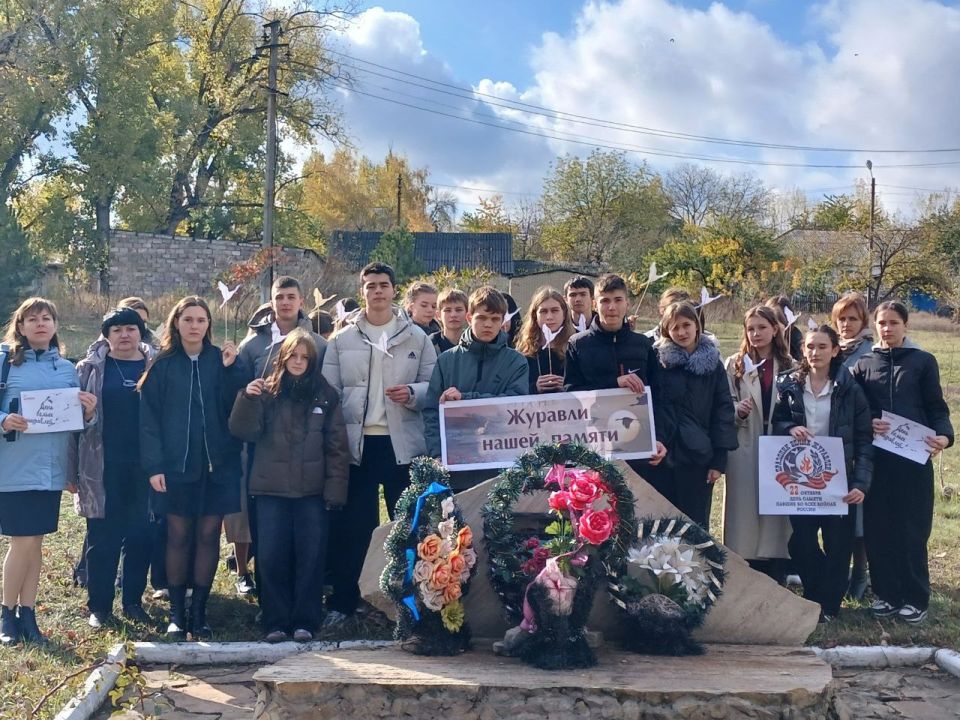 В Фащевке на аллее "Памяти" прошел трогательный митинг-реквием, посвященный памяти всех, кто погиб в войнах