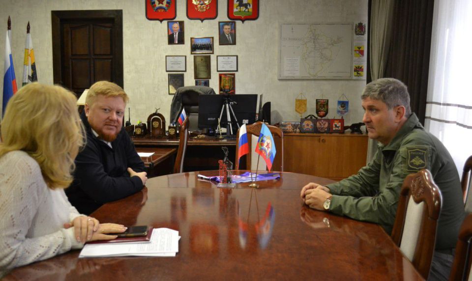 Владимир Чернев: Сегодня наш округ, с рабочим визитом, посетил Министр образования и науки Луганской Народной Республики Кусов Иван Сергеевич