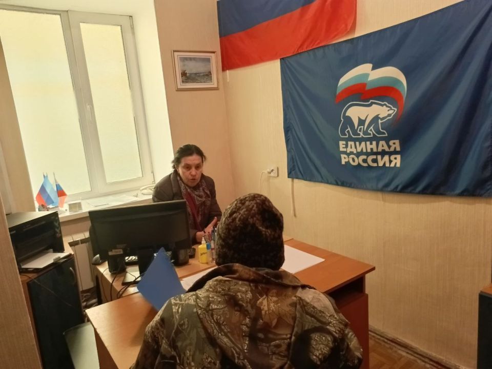 Депутаты Совета городского округа муниципальное образование городской округ город Лисичанск Луганской Народной Республики продолжают приемы граждан