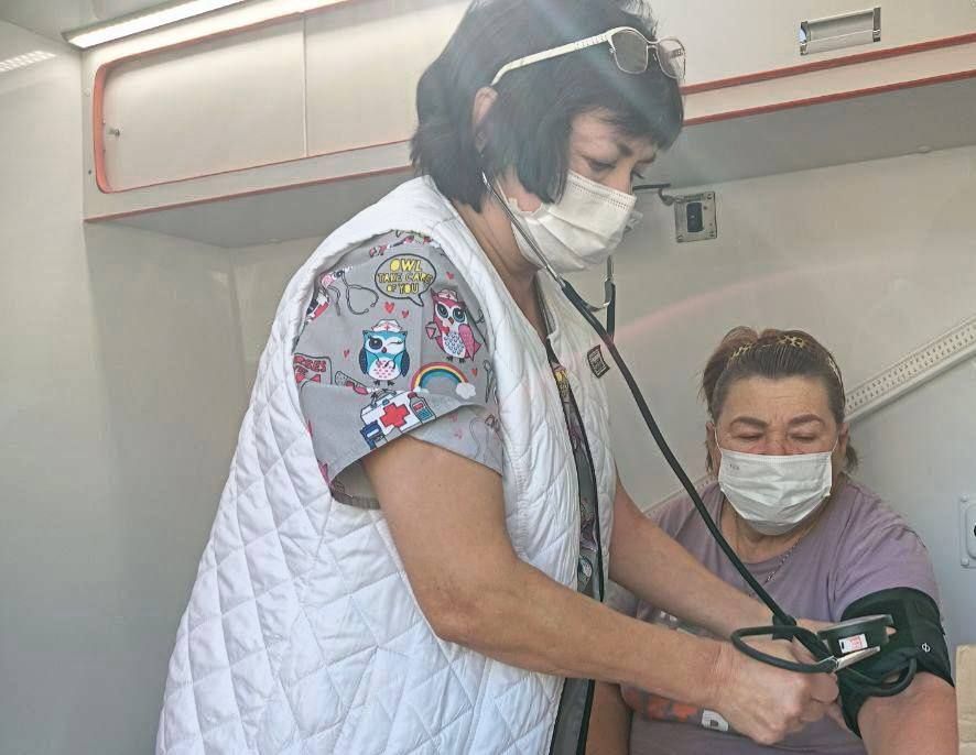 Передвижной ФАП Славяносербской ЦРБ продолжает свою выездную работу