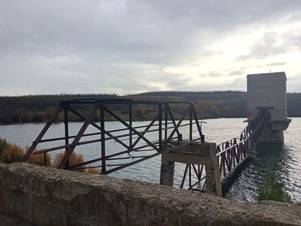 Минприроды ЛНР провело обследования выявленных бесхозяйных гидротехнических сооружений на водных объектах Лутугинского муниципального округа ЛНР и городского округа город Стаханов ЛНР