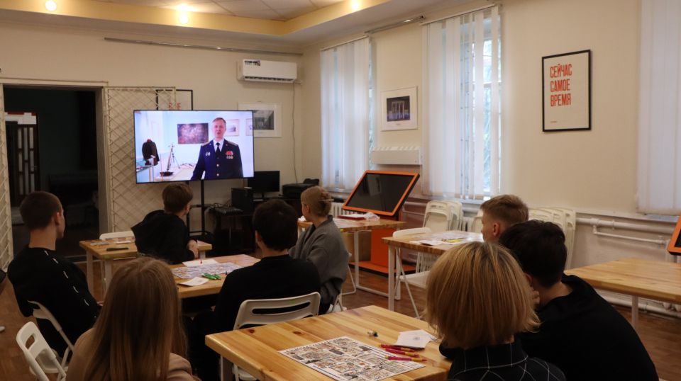 24 октября 2025 года в музее истории города Ровеньки была проведена ролевая образовательная игра «Судьбы солдатские», посвященная 80-й годовщине Победы в Великой Отечественной войне