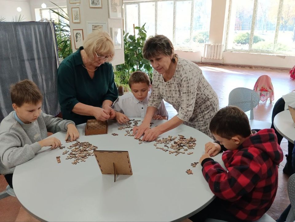 В Кировском историко-художественном музее состоялось мероприятие «Путешествие по Третьяковской галерее, в котором приняли участие учащиеся 2- Б класса Кировской средней школы №2