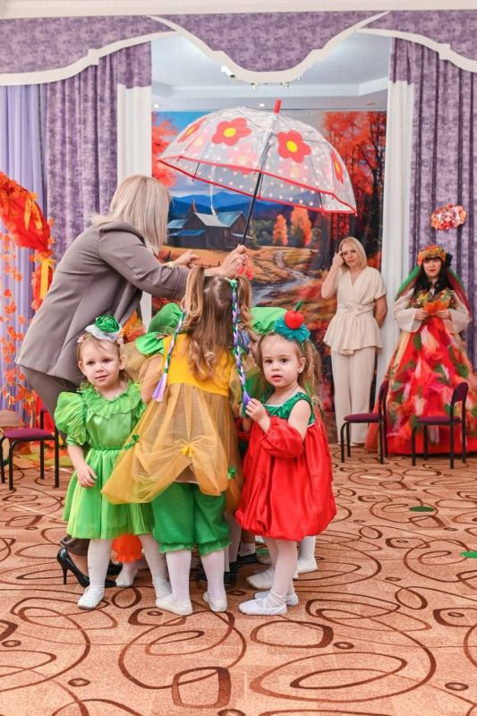 В Ровеньковском ясли-саду «Ладушки" прошел утренник, посвященный "Празднику Осени"