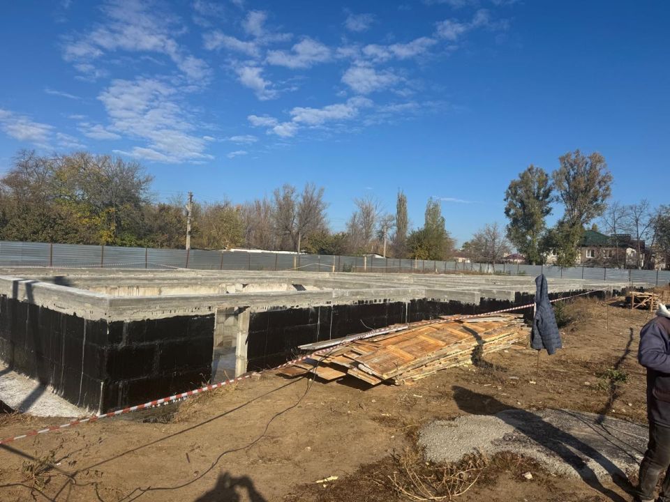 В Старобельске продолжается строительство многоквартирного дома в квартале Ватутина!