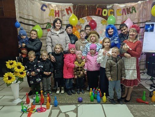 В Фабриченском сельском доме культуры состоялась игровая программа для детей, посвященная Дню поселка Фабричное