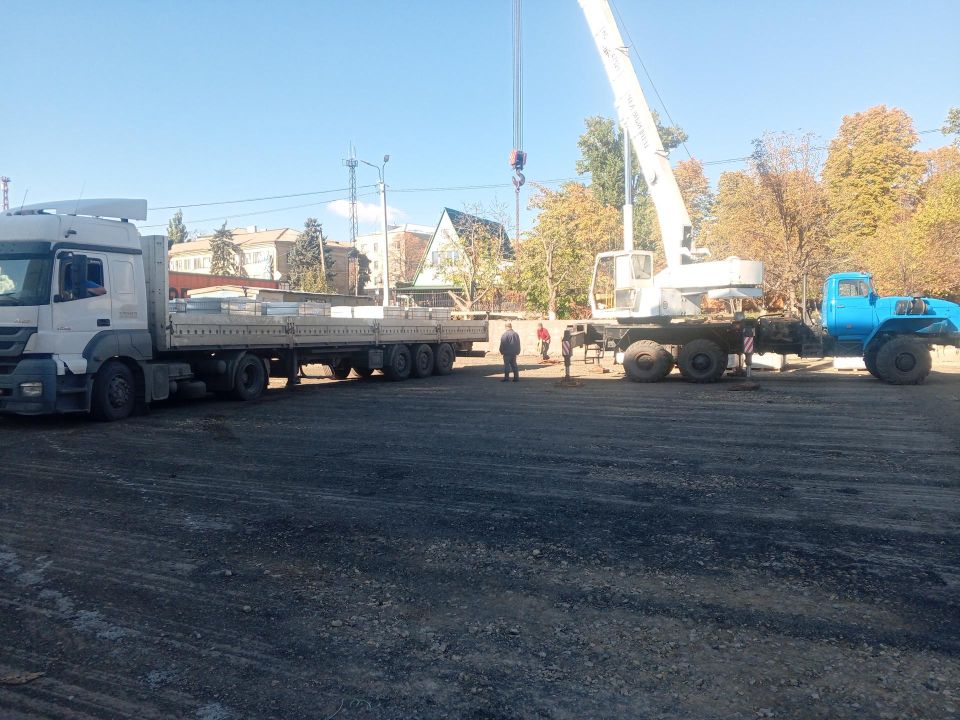 Ремонт площади Республики Коми в Ровеньках продолжается силами региона-шефа