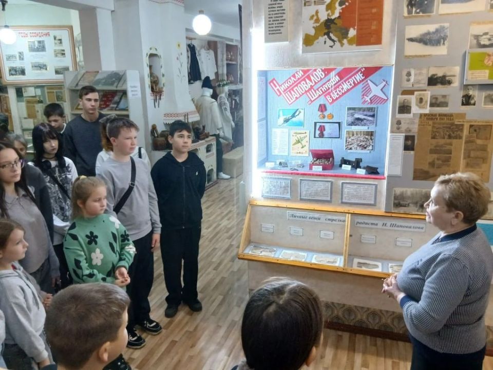 В Кировском историко-художественном музее состоялась экскурсия по экспозиции «Великая Отечественная война»