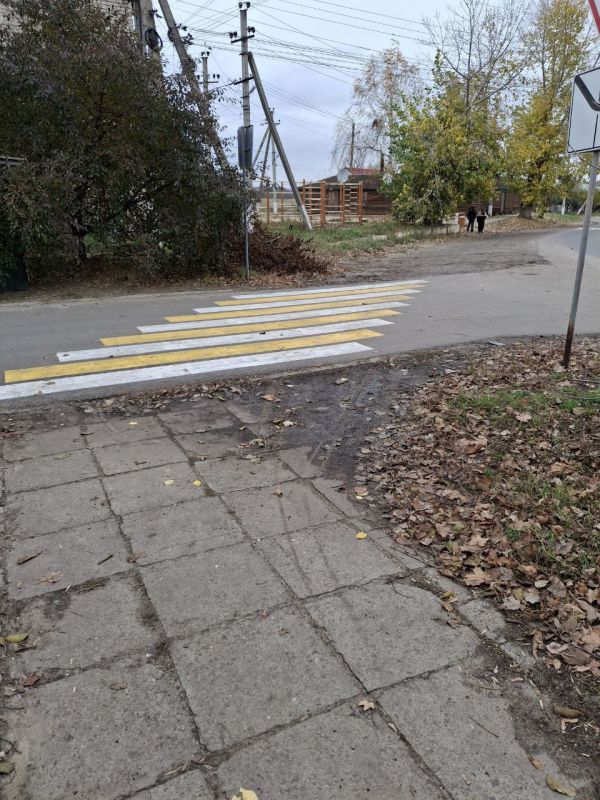 Продолжаются работы по нанесению разметки на дорогах г. Старобельск!