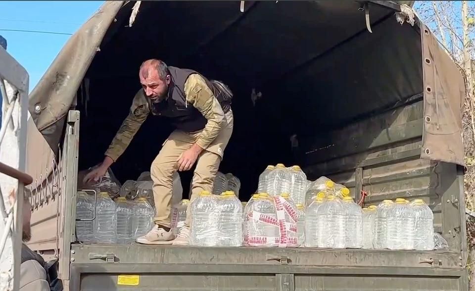 Волонтёры привели более 5000 литров питьевой воды жителям Антрацита