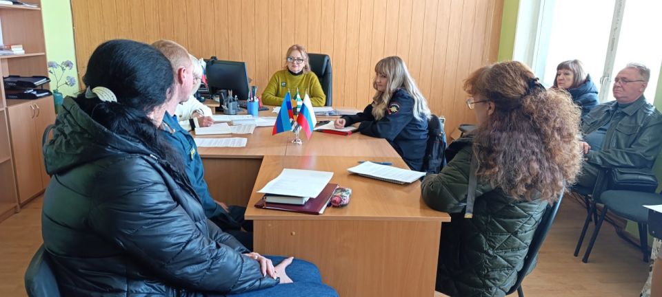 Состоялось плановое заседание Комиссии по делам несовершеннолетних и защите их прав под председательством заместителя Главы администрации городского округа города Рубежное Фомичевой Марины Владимировны