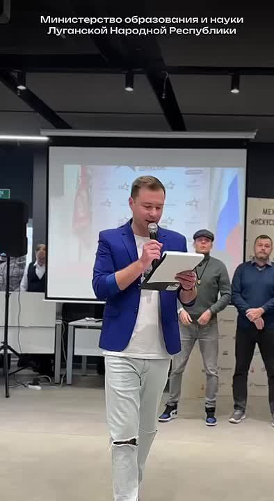 Международная выставка «Искусство и мир: Великая Победа Жизни» открылась в луганском историческом парке «Россия – Моя история»