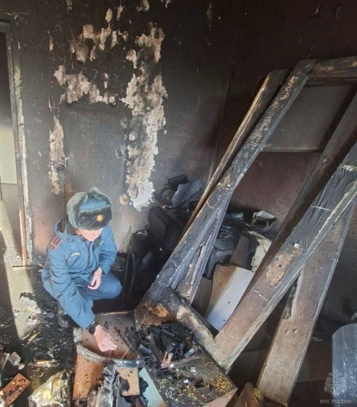 На пожаре в Луганске едва не погиб человек