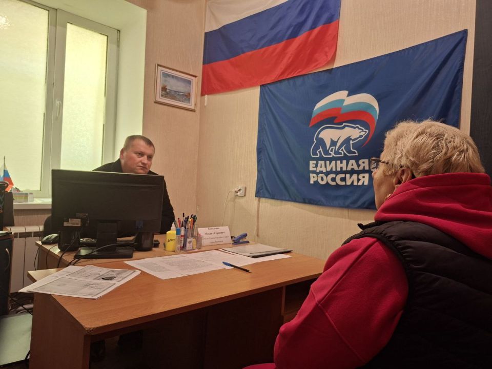 Депутаты Совета городского округа муниципальное образование городской округ город Лисичанск Луганской Народной Республики продолжают приемы граждан