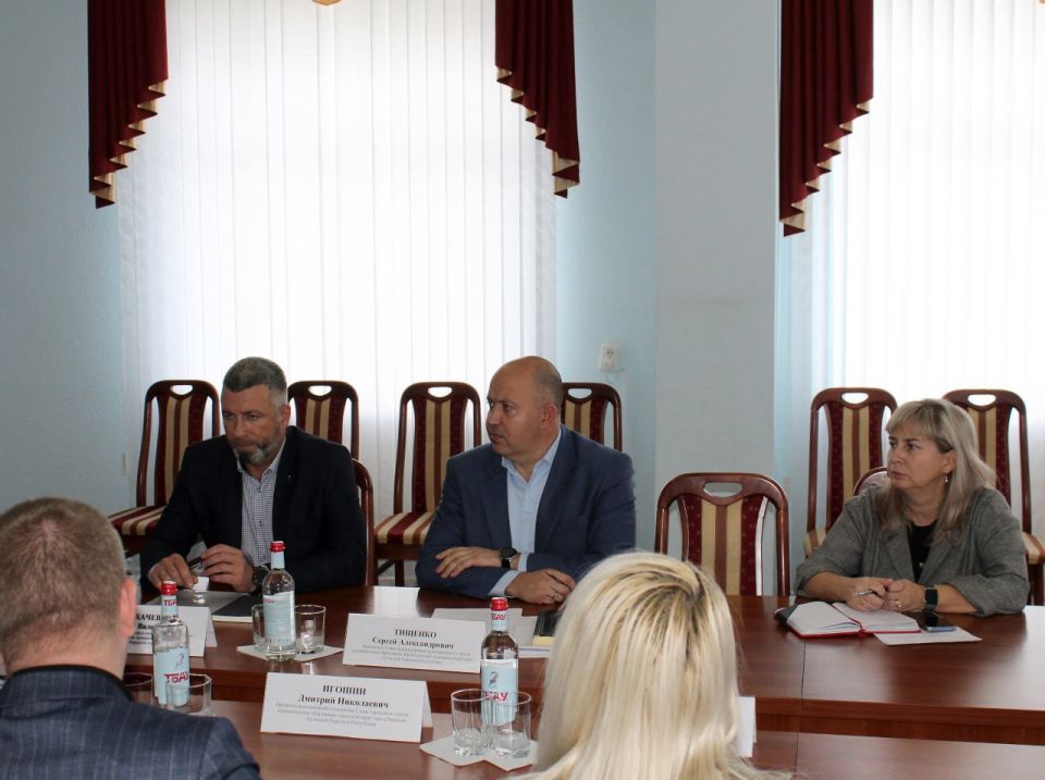 Сергей Козенко: Сегодня Министр природных ресурсов и экологии Луганской Народной Республики Евгений Крехтунов в рамках выездного совещания посетил Краснодонский муниципальный округ