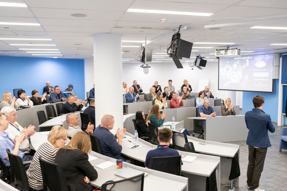 Андрей Рубанцов: Подходит к завершению последний день обучения нашей команды Администрации городского округа город Ровеньки в школе управления СКОЛКОВО по программе «УГОЛЬНЫЕ ГОРОДА»