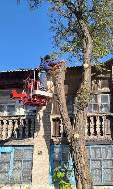 Сергей Козенко: В рамках подписанного соглашения о сотрудничестве между Правительством Курганской области и Администрацией Краснодонского муниципального округа специалисты АО «СУЭНКО» («Курганские электрические сети»)...