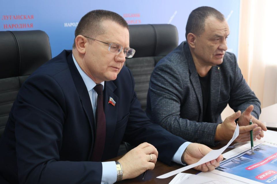 Константин Бутримов: НА ПОВЕСТКЕ АКТУАЛЬНЫЕ ВОПРОСЫ