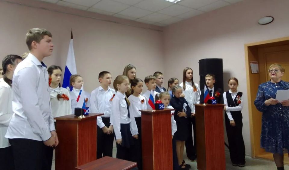 В историческом музее в рамках проекта «Герои Отечества» состоялась музыкально-патриотическая игра «Угадай мелодию по страницам песен военных лет»