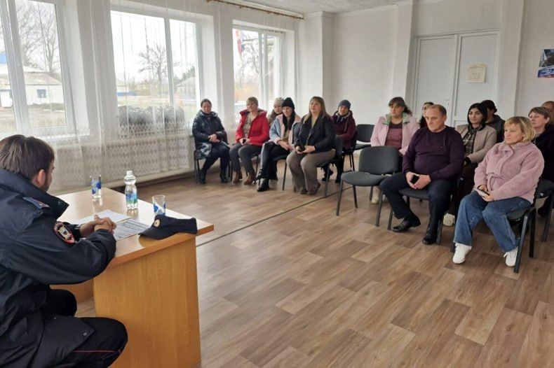 В Медвежанке провели плановую встречу по теме мошенничества