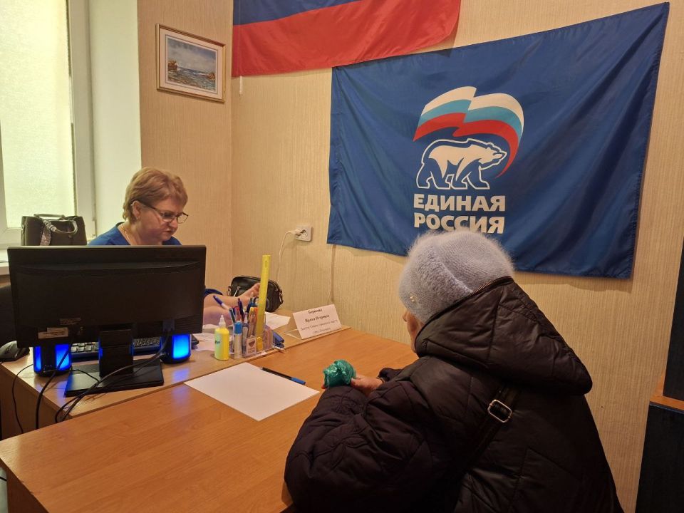 Депутаты Совета городского округа муниципальное образование городской округ город Лисичанск Луганской Народной Республики продолжают приемы граждан