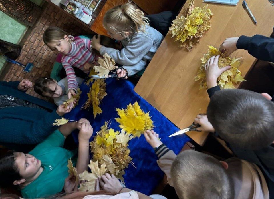 Осенняя пора — очей очарованье… Особенно осень хороша в период листопада, когда нас окружает разноцветье листьев